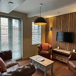 The Lawrance Luxury - Apart Otel