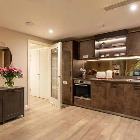 The Lawrance Luxury - 4*