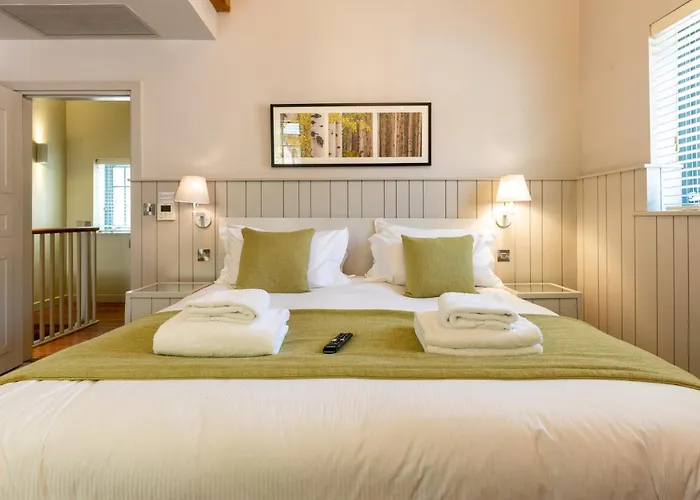 劳伦斯奢华公寓 - 公寓式酒店