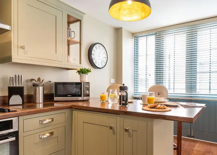 劳伦斯奢华公寓 - 4* 约克