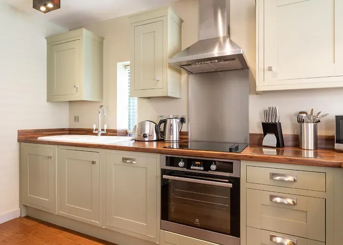 劳伦斯奢华公寓 - 4*