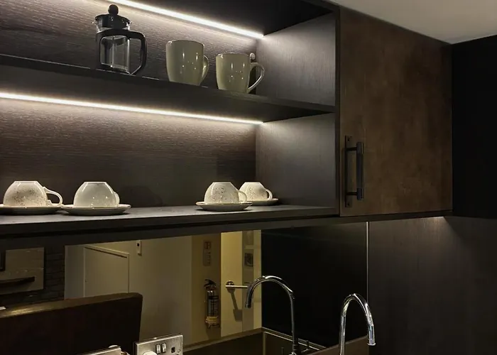 劳伦斯奢华公寓 - 公寓式酒店 4*