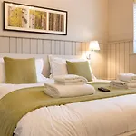 The Lawrance Luxury -