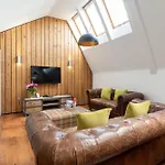 The Lawrance Luxury -