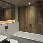 The Lawrance Luxury - York