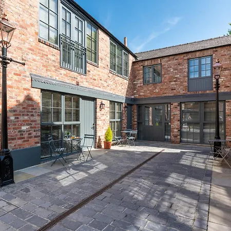 The Lawrance Luxury -