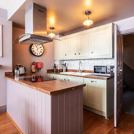 The Lawrance Luxury - York